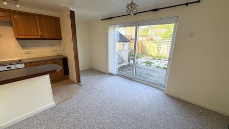 2 bedroom apartment to rent - Photo 5