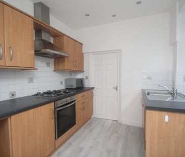 3 bedroom end of terrace house to rent - Photo 6