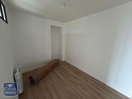Location Appartement 3 pièces 36m² CHANGE 53810 - Photo 3
