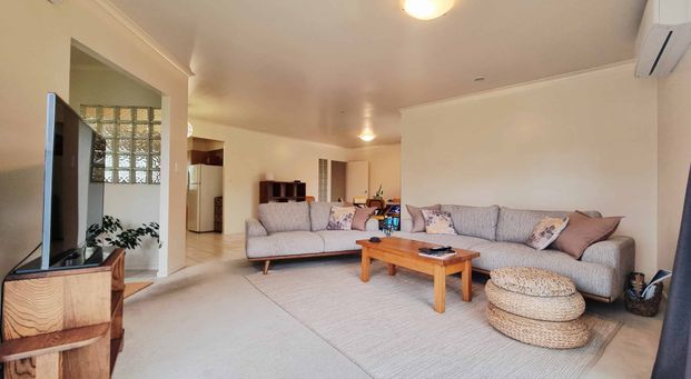 3 Bedroom Home available in time for Summer! - Photo 1