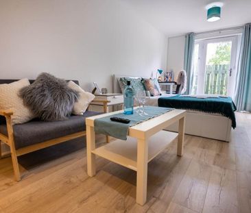 Studio to rent - Photo 2