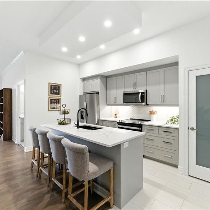 For Lease - 1880 Gordon Street Unit# 207, Guelph, Ontario - Photo 1