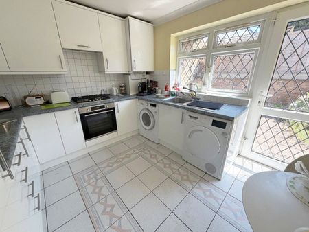 Glengall Road, HA8, Edgware - Photo 4