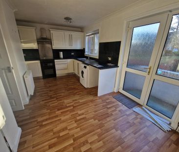 2 bedroom terraced house to rent - Photo 3