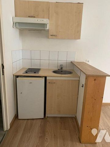 BORDEAUX - Saint-Nicolas, proche Victoire Un appartement Type Studio au rez-de-chaussée dans u... - Photo 3