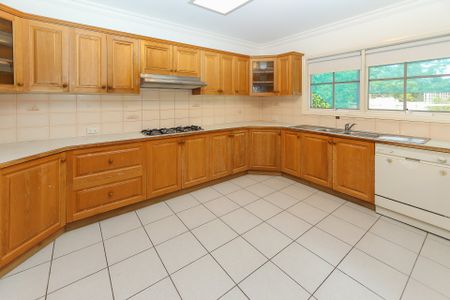 Palatial Home - Balwyn High School Zone - Photo 5