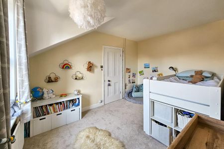 3 bedroom semi-detached house to rent - Photo 4