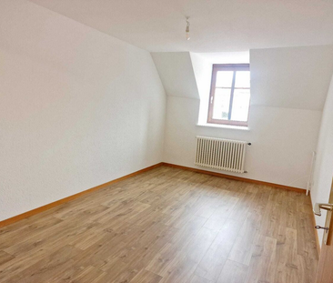 Industrie 34 3 pièces sous toit UN LOYER NET OFFERT - Foto 1