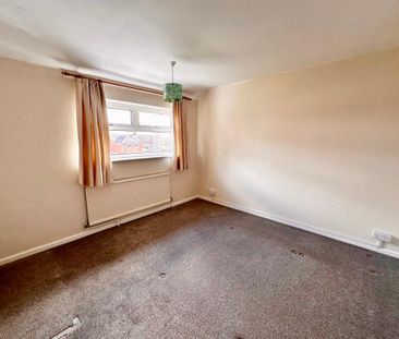 Semi Detached House - Photo 5