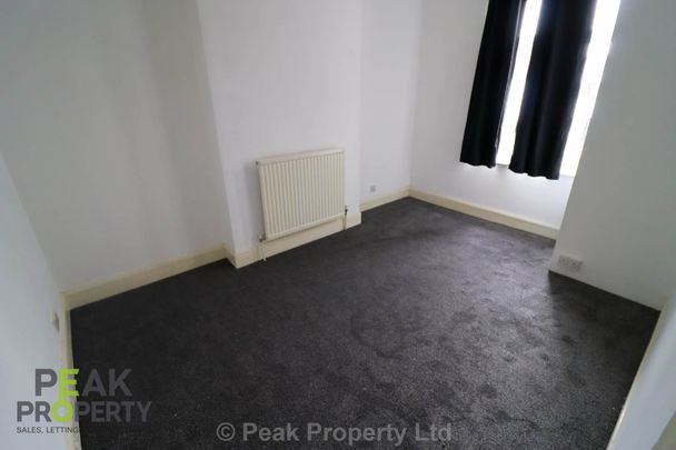 Southview Drive, Westcliff On Sea - Photo 1