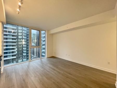 For Lease - 357 King Street Unit# 2004, Toronto, Ontario - Photo 3