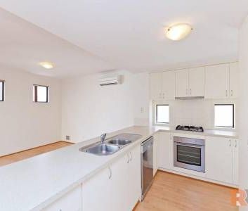 Modern 3 Bedroom Townhouse for Rent in Nollamara - Your Perfect Fam... - Photo 2