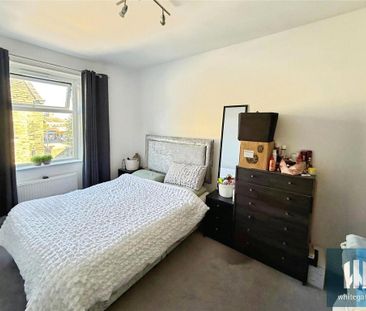 3 bedroom detached house to rent - Photo 4