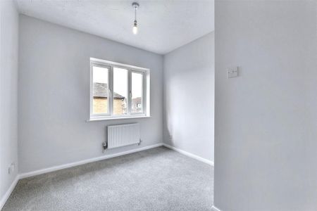 4 bedroom detached house to rent - Photo 5