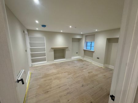 2 Bed Flat, Battersea Park Road, SW11 - Photo 3