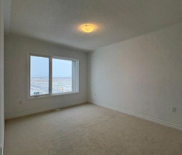 For Lease - 90 Pearen Lane, Barrie, Ontario - Photo 4