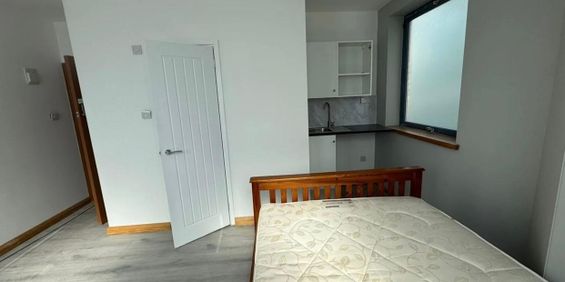 Studio Flat, Poplar, E14 - Photo 3