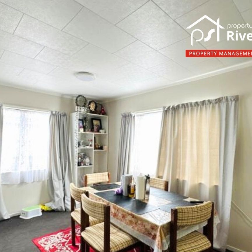 Private 3 Bedroom Oasis in a Peaceful Neighborhood - Photo 1