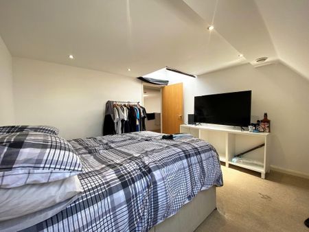 3 bedroom apartment to rent - Photo 3