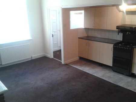 3 bedroom terraced house to rent - Photo 4