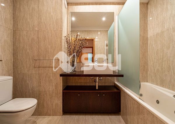 Apartamento T4 em Porto