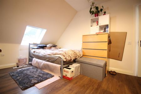 Hatton Road, Feltham - Photo 3