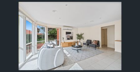 Beautiful Family Home in Quiet Court Location - Photo 5