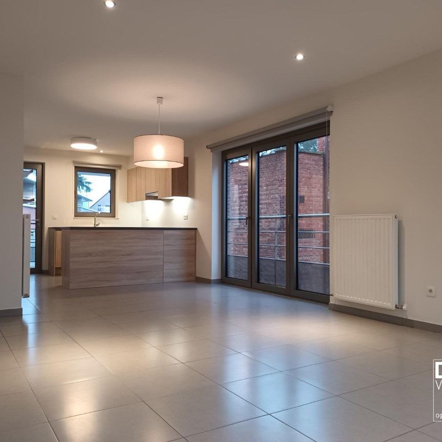 GUNSTIG GELEGEN 2 SLAAPKAMER APPARTEMENT IN HET CENTRUM VAN ZOLDER - Photo 1