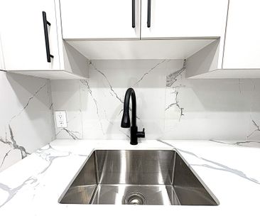 For Lease - 9 Truro Crescent, Toronto, Ontario - Photo 2