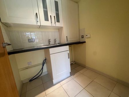 4 bedroom townhouse to rent - Photo 5