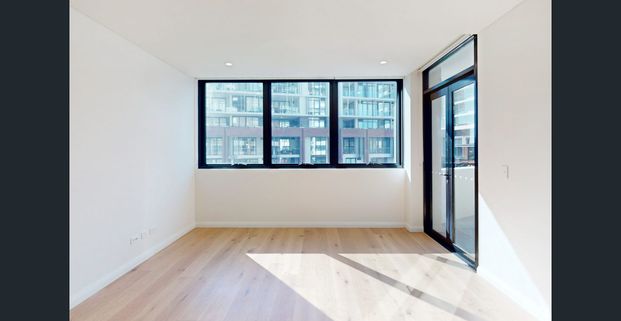 Two Bedroom Apartment With Abundance of Storage - Photo 1