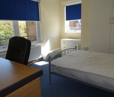 4 bedroom private hall to rent - Photo 4