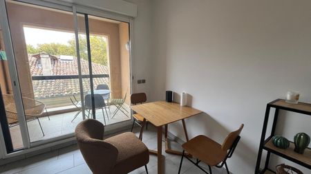 Location Appartement 1 pièce 44m² AIX EN PROVENCE 13100 - Photo 2
