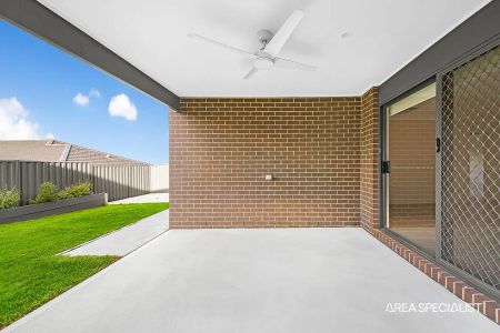 “✨ Modern 4-Bedroom Family Home in a Prime Pakenham Location” - Photo 5