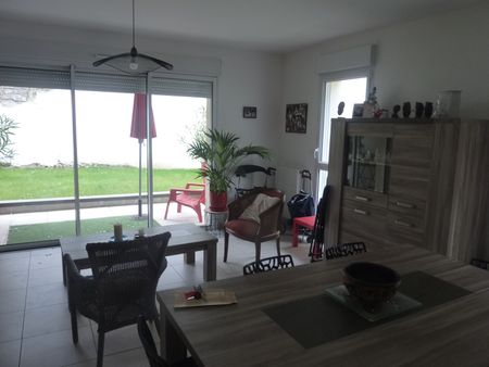 Location Appartement 3 pièces 73m² LA FLECHE 72200 - Photo 5