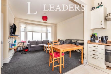 1 bedroom room to rent High Street, Reigate, RH2 - Photo 5