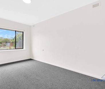 Large Family Home with Recent Upgrades - Photo 2