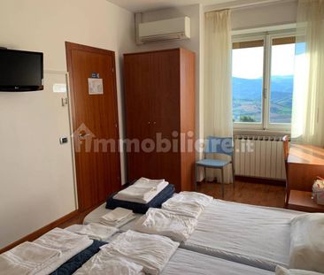 Appartamento viale Giacomo Leopardi, Centro, Camerino - Photo 4