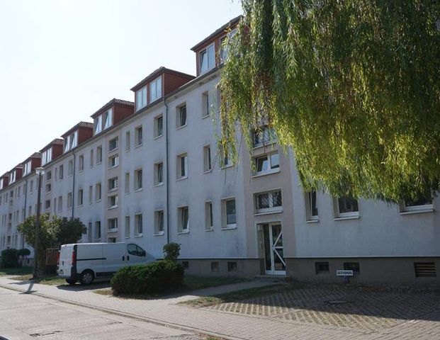 Frisch saniert und möbliert: Schicke 2-Zi-Wohnung mit Tageslichtbad im schönen Egeln - Foto 1