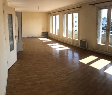 Location Appartement 5 pièces 97m² - Photo 6