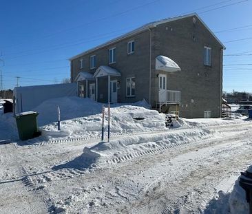 Super Condo Une Chambre 2 Stat. Charlesbourg - Photo 3