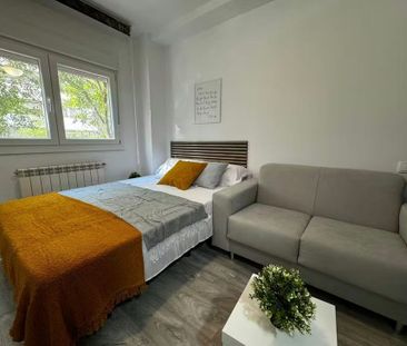 Calle de San Serapio, Madrid, Community of Madrid 28026 - Photo 6