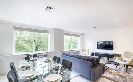 Piccadilly, W1J - Photo 2