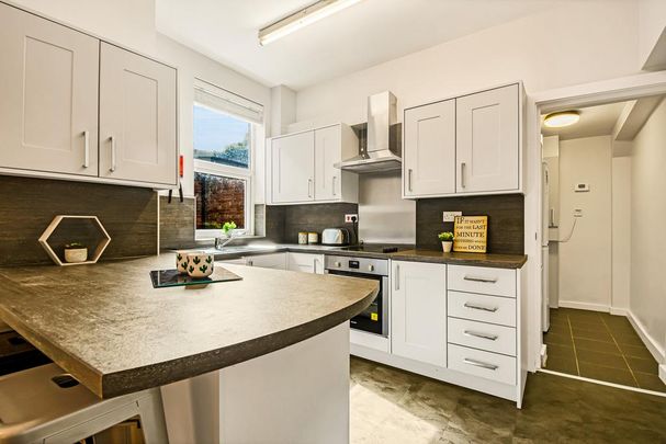 5 bedroom house to rent - Photo 1