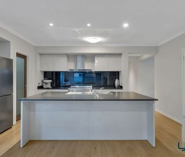 A Perfect Fusion of Modern Style and Family Comfort!! - Photo 6