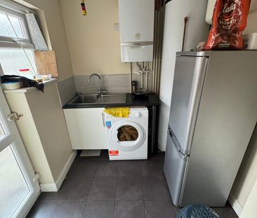 33 Wren Street, CV2 4FT Room 3 - Photo 2