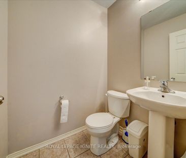 For Lease - 94 Gillett Drive, Ajax, Ontario - Photo 5