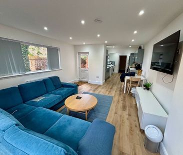 1 Oliver Road- Stunning 7 Bed Student Home Loughborough - Photo 1