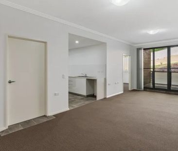 Gosford - Photo 1