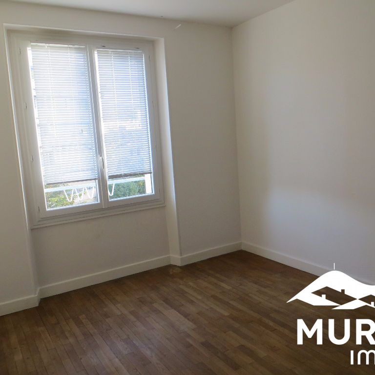 Location Appartement 2 pièces 43m² CHAMALIERES 63400 - Photo 1